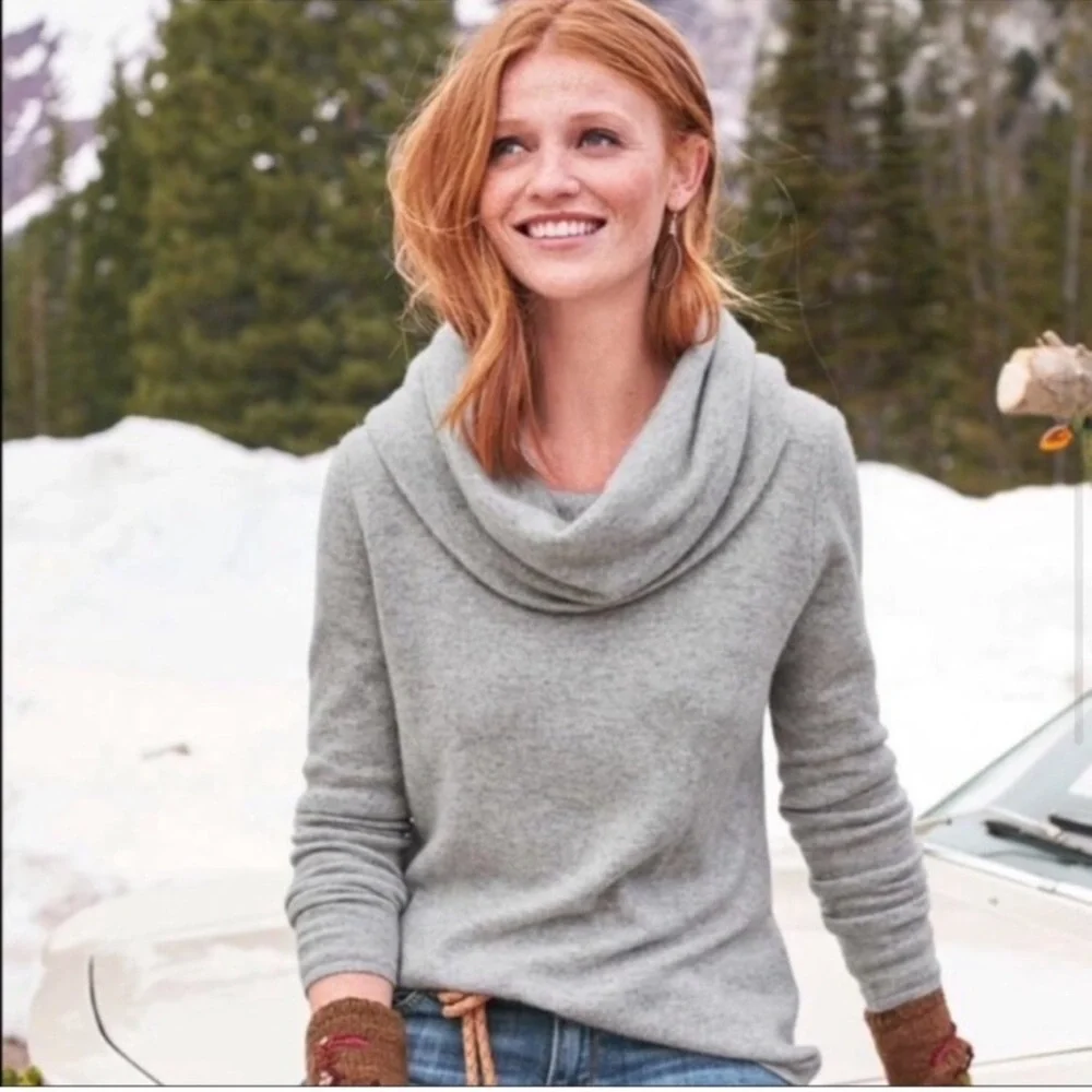 Sundance off shoulder cashmere sweater - Picture 2 of 7